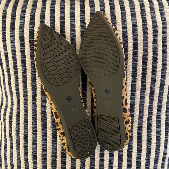 Rothy’s The Point Leopard Flats, Retired Print, Size 8 - Picture 12 of 15